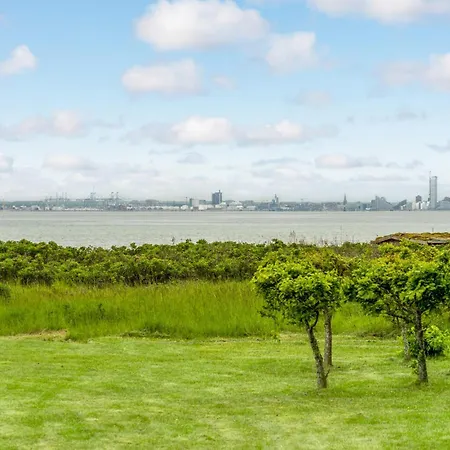 別荘 Knebel With A Fireplace 01